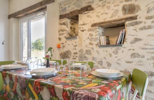 La Chapelle-Saint-Sauveur Casa | Gîte écolabel entre Angers et Loire, piscine chauffée, jardin clos, calme et charme authentique - FR-1-306-847