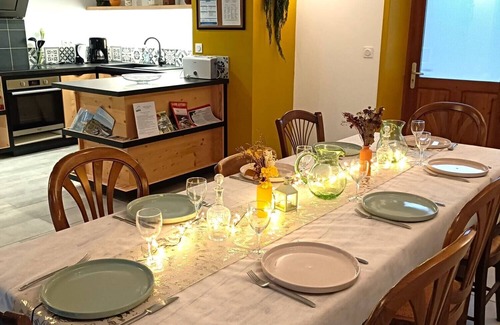 Saint-Just-la-Pendue Casa | Gîte "Au fil du Gand". An ideal place for families.