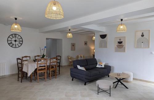 Challignac Casa | Gîte charentais rénové avec jardin et terrasse - FR-1-653-281