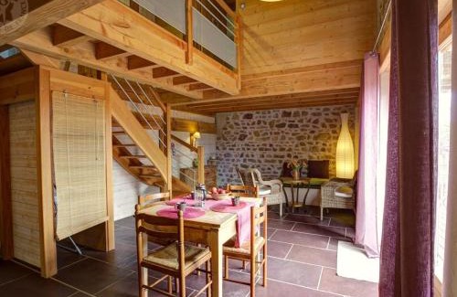 Saint-Romain-d'Urfe Casa | Gîte Confortable avec Terrasse Privative - Wifi Gratuit - FR-1-496-189