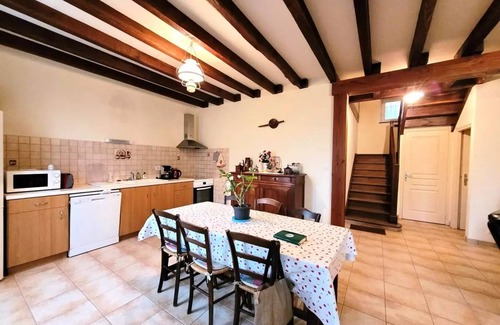 Montaignac-Saint-Hippolyte Villa | Gîte de France in Montaignac sur Doustre 2 ears - Gîte de France 6 people