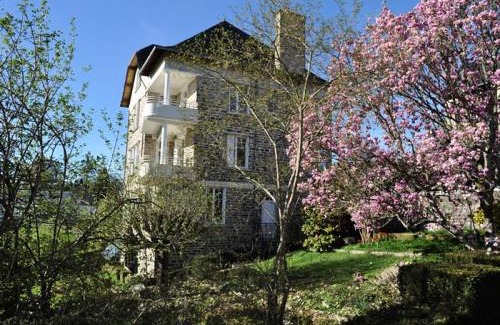 Uzerche Apartamento | Gîte de France A perle de vue 4 épis - Gîte de France 14 personnes MAE-0294