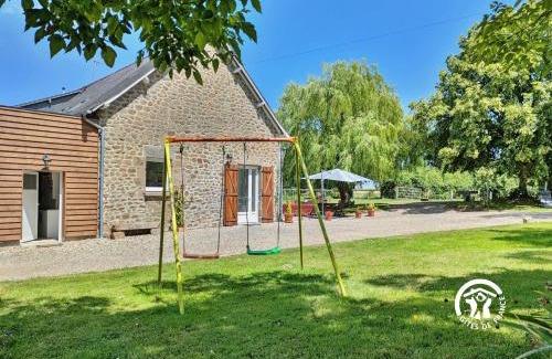 Ambrieres-les-Vallees Casa | Gîte de Villefeu, 8 personnes
