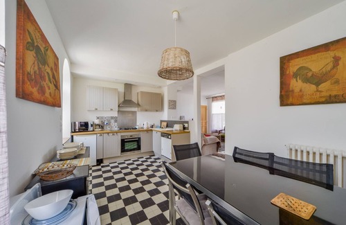 Sainte-Solange Apartamento | Gîte de Villecomte - Dos Habitaciones Piso, Capacidad 4