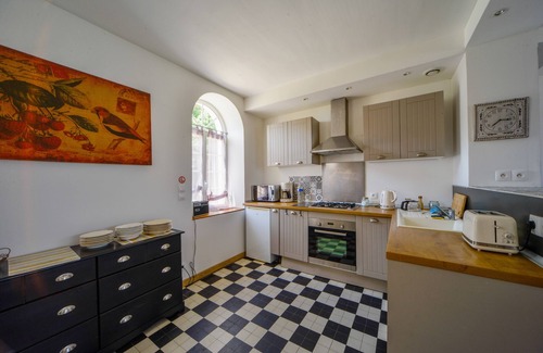 Sainte-Solange Apartamento | Gîte de Villecomte - Dos Habitaciones Piso, Capacidad 4
