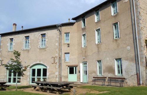 La Chabanne Casa | Gîte Le Saillant: Détente Montagne Bourbonnaise, Animaux admis, Jardin, jusqu'à 14 pers - FR-1-489-343