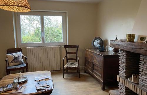 Besson Casa | Gîte Longère Bourbonnaise - Confort Moderne et Charme Rustique - FR-1-489-355