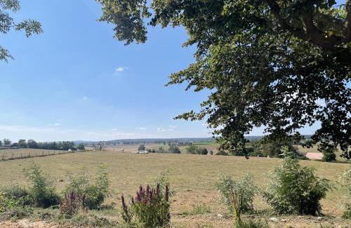 Besson Casa | Gîte Longère Bourbonnaise - Confort Moderne et Charme Rustique - FR-1-489-355