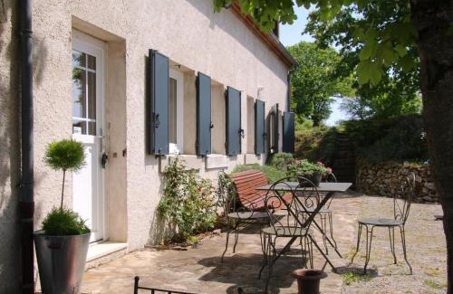 Besson Casa | Gîte Longère Bourbonnaise - Confort Moderne et Charme Rustique - FR-1-489-355