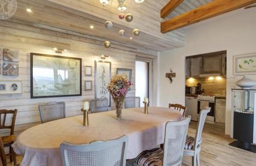 Champoly Casa | Gîte moderne et écologique avec WiFi à Champoly - FR-1-496-258