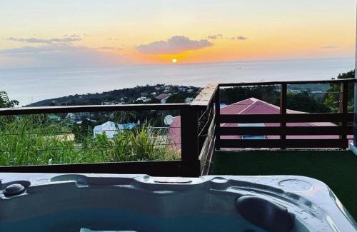 Vieux-Habitants Casa | Gîte Passion Kréyol, Vue mer et montagne, SPA privé