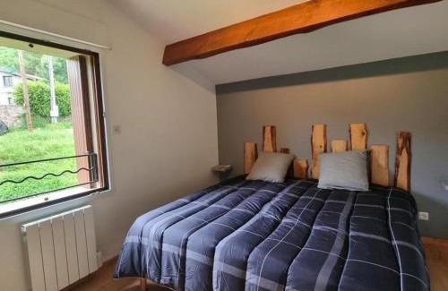 Saint-Chamond Casa | Gîte rénové avec terrasse panoramique et tout confort à Saint-Chamond, proche Saint-Étienne et Lyon - FR-1-496-324