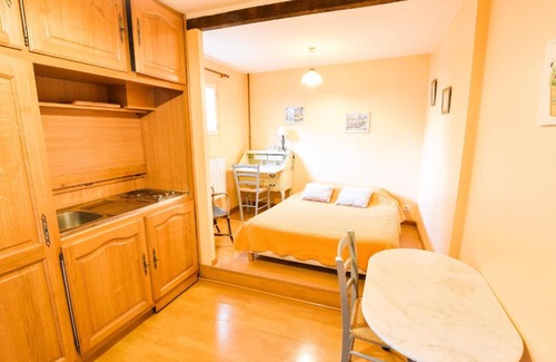 Sable-sur-Sarthe Casa | Gîte Sablé-sur-Sarthe, 1 pièce, 2 personnes - FR-1-410-351