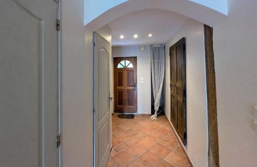 Errevet Casa | Gîte spacieux au cœur des Vosges du Sud avec jardin et parking sécurisés - FR-1-583-462