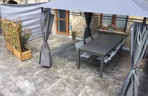 Ornans Casa | Gîte sur Loue