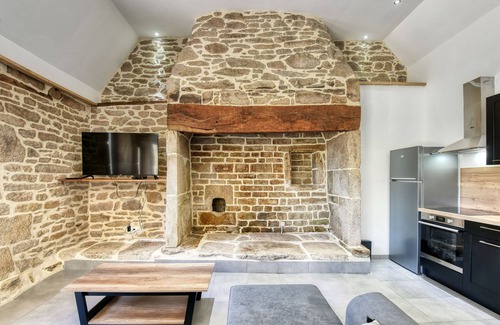 Peret-Bel-Air Casa | Gîte Theillac - Maison au calme avec beau jardin