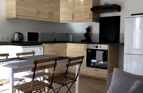 Tulette Cabaña | Casas rurales en los viñedos, parque, piscina, parque infantil, campo de petanca, ...