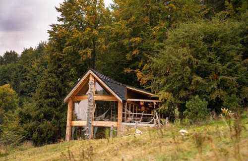 Ochotnica Dolna Villa | Górna Chata Mountains Chalet - Stable Cottage