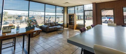 Gadsden Hotel | Gadsden Inn and Suites