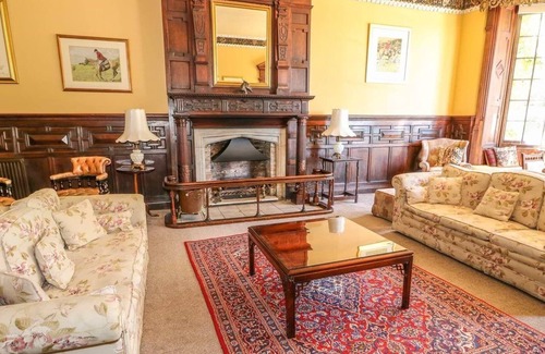 Skendleby Casa | GAINSFORD HALL, pet friendly, luxury holiday cottage in Spilsby