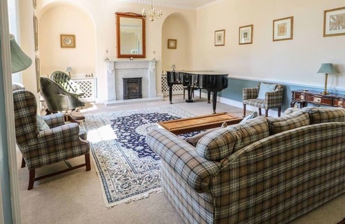 Skendleby Casa | GAINSFORD HALL, pet friendly, luxury holiday cottage in Spilsby