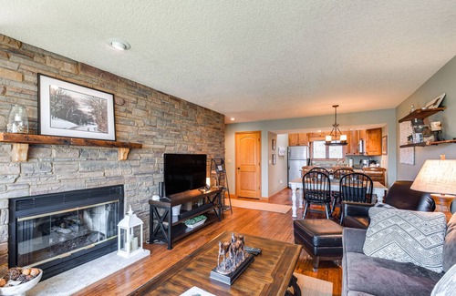 The Galena Territory Casa | Galena Townhome w/ Deck & Golf Course View!