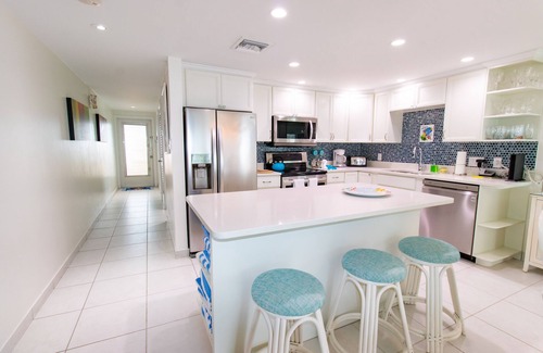 Seven Mile Beach Villa | Galleon Villas by Hello Cayman Vacation