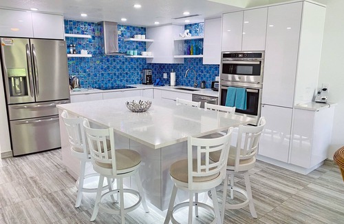 Seven Mile Beach Villa | Galleon Villas by Hello Cayman Vacation