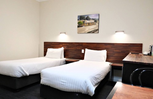 Bibra Lake Hotel | Gallery Hotel
