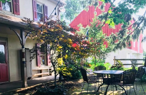 Pipersville Cama Y Desayuno | Galvanized America Inn & Art Gallery