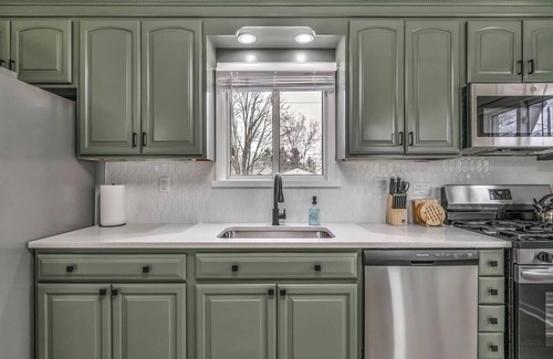 Berea Casa | NEW! Modern Retreat Near CLE Game Room & Renovated