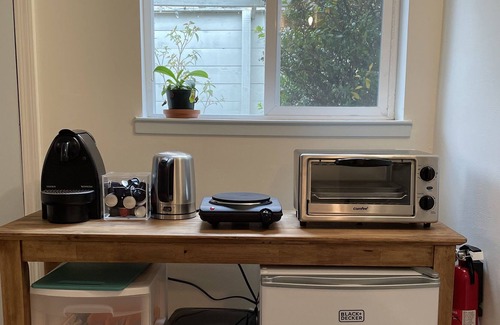 Richmond District Cabaña | Garden Cottage 1 block from Golden Gate Park