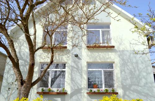 Baku Casa | Garden Cottage near Beach, Airport