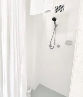 Catalina Casa | Garden View Homestay Single Ensuite Room