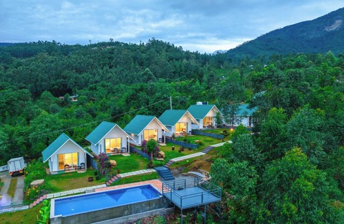 Devikolam Cabaña | Gardenia Kanthalloor by VOYE HOMES