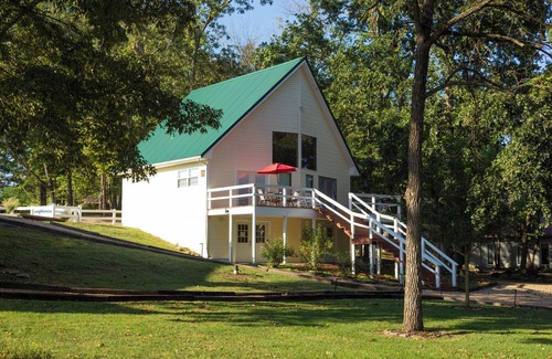Norfork Chalet De Esquí | "Gardenside Chalet" Walk-in Norfork River Access in Norfork, AR
