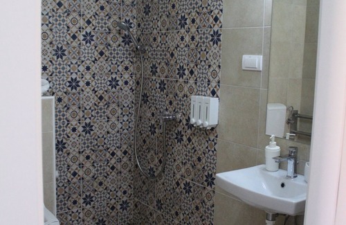 Novi Sad Cama Y Desayuno | Garni Hotel 11Tica DM