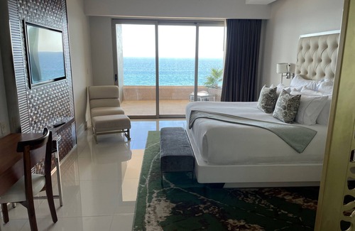 Cabo San Lucas Complejo | GARZA BLANCA CABO 5-DIAMOND 3 BEDRM WATERFRONT PENTHOUSE