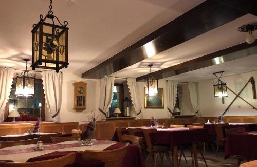 Schillingsfuerst Hotel | Gasthof Adler