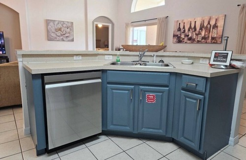 Legacy Park Villa | Gated 4 bed with Pool and Spa close to Disney