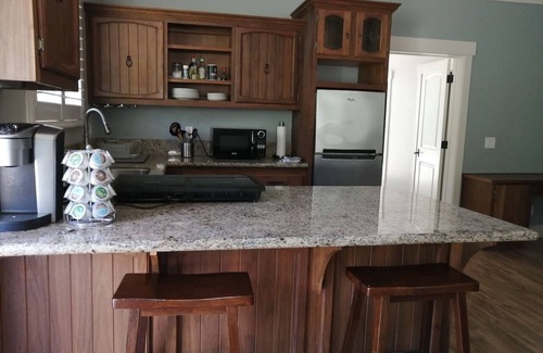 El Dorado Hills Casa | Gated Family Friendly Waterfront Guest Suite