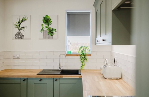 Cropthorne Cabaña | Gatekeepers Cottage - Idyllic 4 Bed Rural Escape