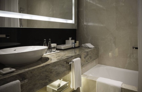 Tsim Sha Tsui Hotel | Gateway, Marco Polo Hotel