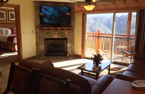 Gatlinburg Complejo | Año Nuevo en las Montañas Humeantes, 27/12/19 al 1/3/20