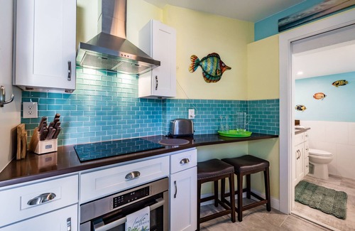 Gulfport Apartamento | DISTRITO DE ARTE GECKO COVE - AMIGABLE CON LAS MASCOTAS