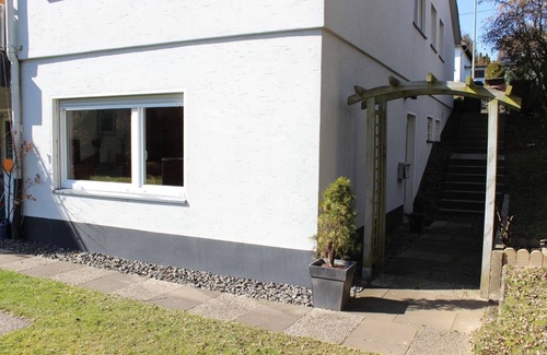 Dahlbruch Apartamento | Gemütliche Ferienwohnung 46qm mit Überdachter Terrasse