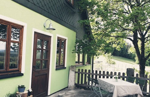 Hausles Apartamento | Apartamento acogedor, ubicación idílica, con barril de baño escandinavo