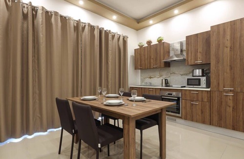 Birzebbuga Apartamento | Gem Beachfront Apt with Amazing Bay and Sea Views