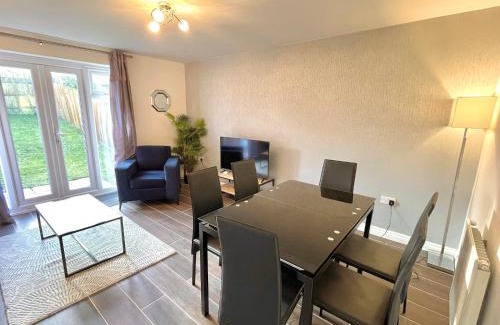 Oakengates Apartamento | Genesis 3 bedroom Home Telford- sleeps up to 5