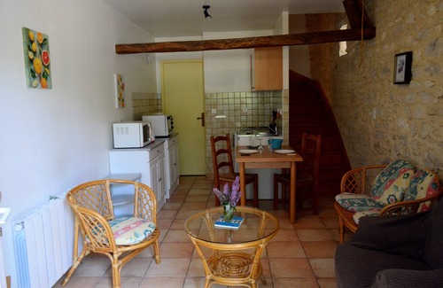 Thenon Casa | Genets 2, Your family gite in the heart of Les Genêts for 4 people